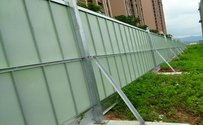 彩钢围挡安装.jpg 彩钢围挡安装.jpg