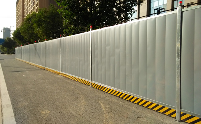 彩钢板围挡图片.jpg 彩钢板围挡图片.jpg
