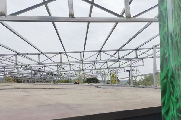 彩钢瓦房顶制作.jpg 彩钢瓦房顶制作.jpg